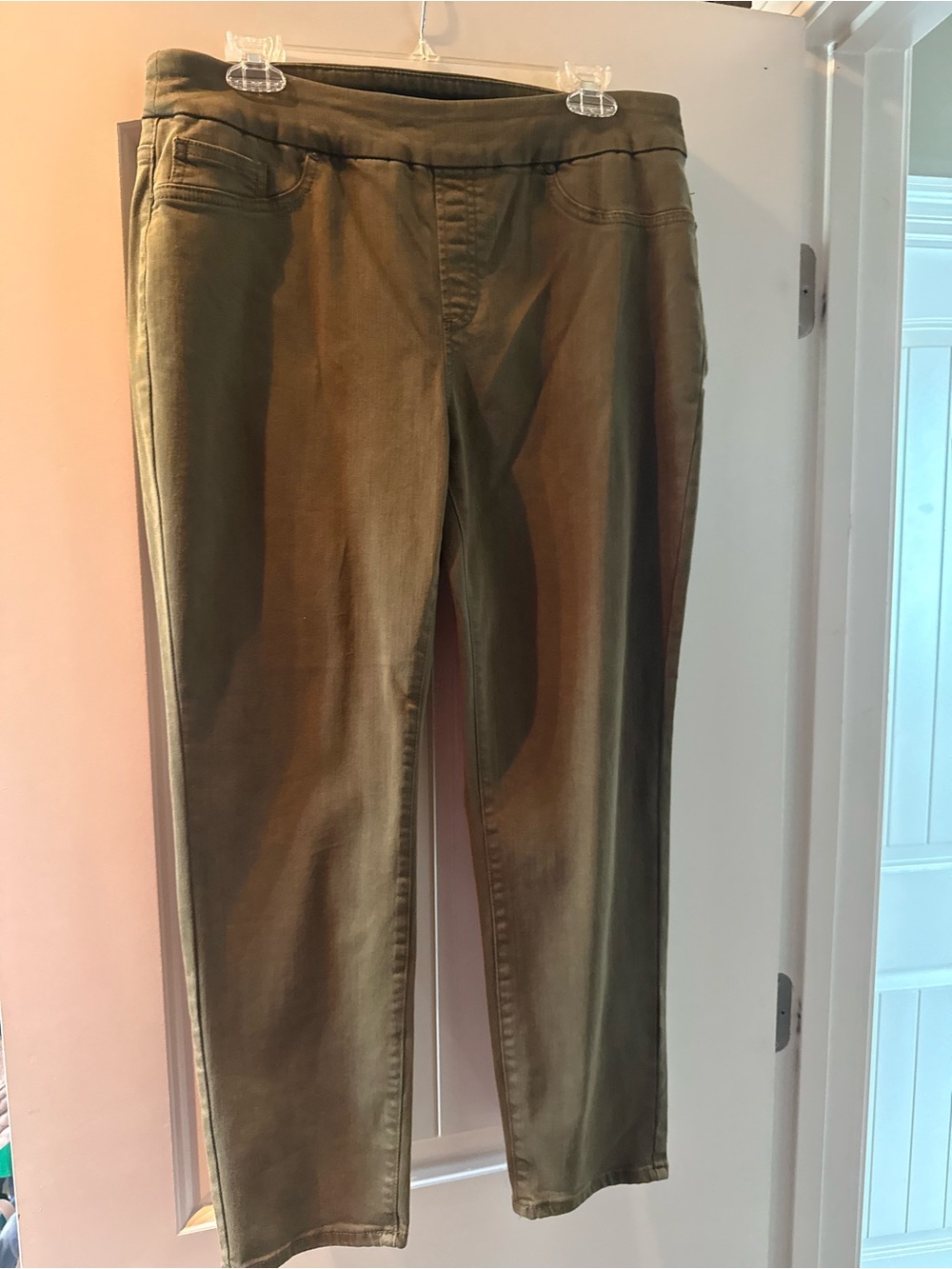 Chico’s Olive Green Women's Jeans - Classic Stretch Fit